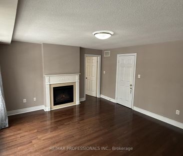 For Lease - 72 Upper Duke Crescent, Markham, Ontario - Photo 3