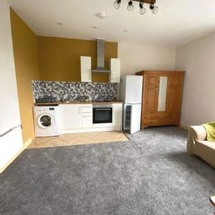 1 bedroom property to rent in Bolton - Photo 1