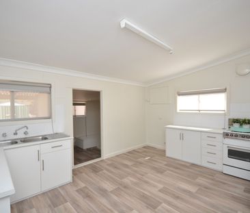 12 Caroona Road, Port Augusta West - Photo 5