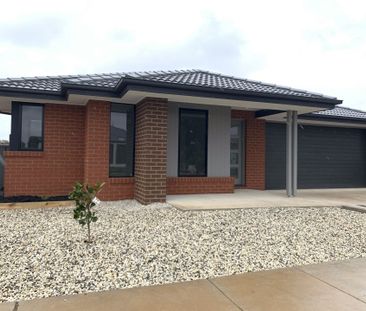 1 Trinity Way Ascot VIC - Photo 6