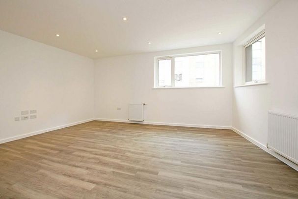 4 bedroom house to rent - Photo 1