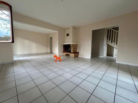 BEAUMONT, pavillon T5 avec jardin et garage. - Photo 1