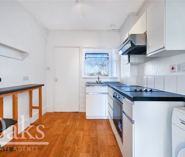 South Norwood Hill, South Norwood, London - Photo 5