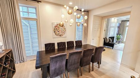 4 Bed Executive Home – Parkhill | Ridge Views Walk To Mission • Premium Features. - Photo 2