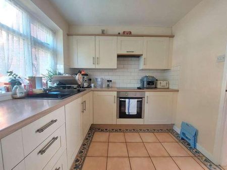 Manor Gardens, Nantwich, CW5 - Photo 4