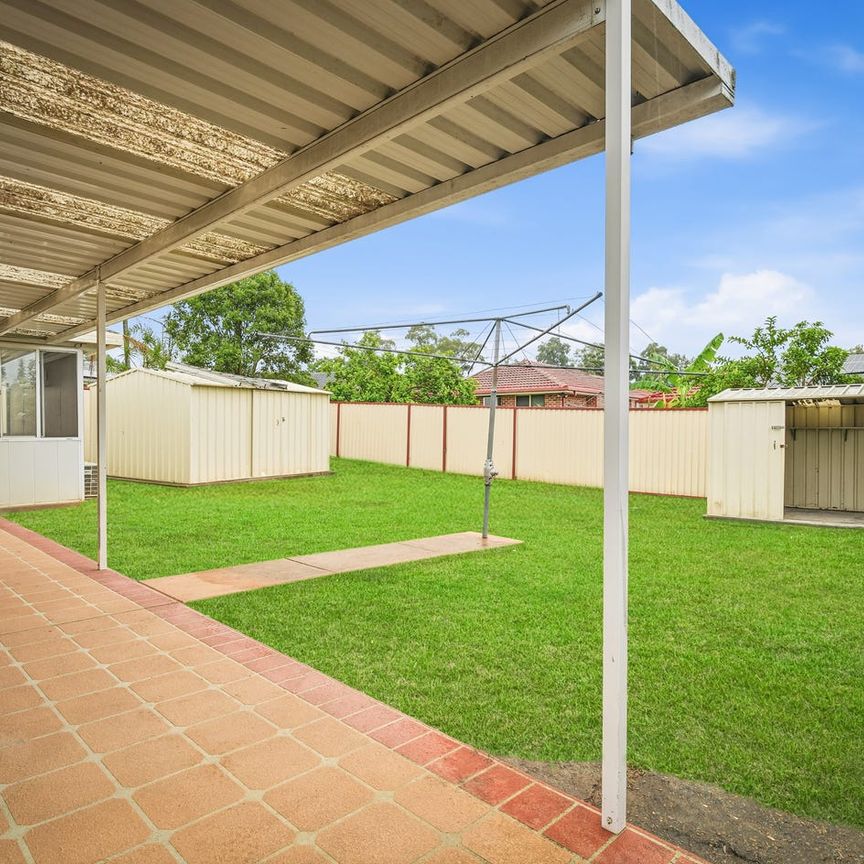 Stunning Family Home - Photo 1