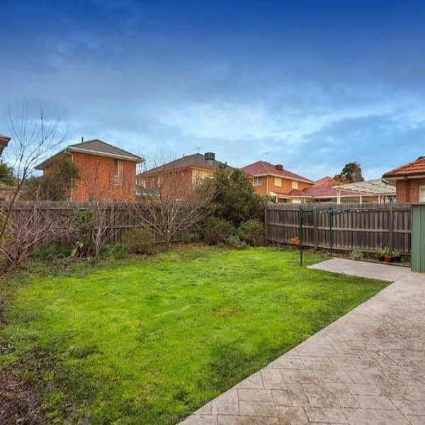 8 Flemming Avenue, Maribyrnong, VIC 3032 - Photo 1