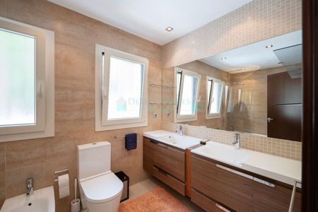 Villa for rent in Marbella Golden Mile - Photo 4