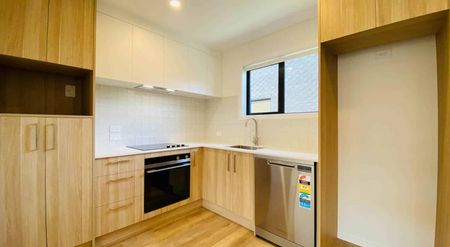 Contemporary Living At Its Best - Photo 4