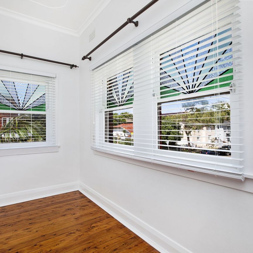 Beautifully Presented Apartment in Popular North Bondi - Photo 1