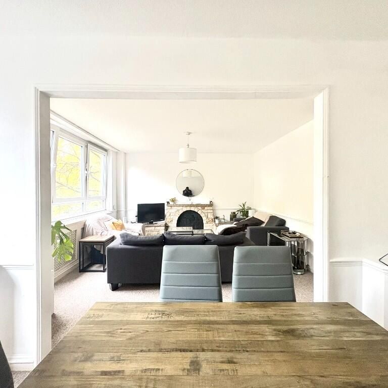 4 bedroom apartment to rent - Photo 1