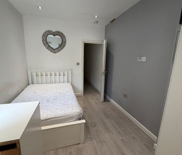 Room in a Shared House, Harcourt St, LU1 - Photo 2