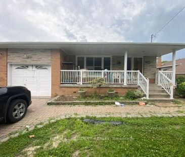 Detached Home For Lease | W9038936 - Photo 3