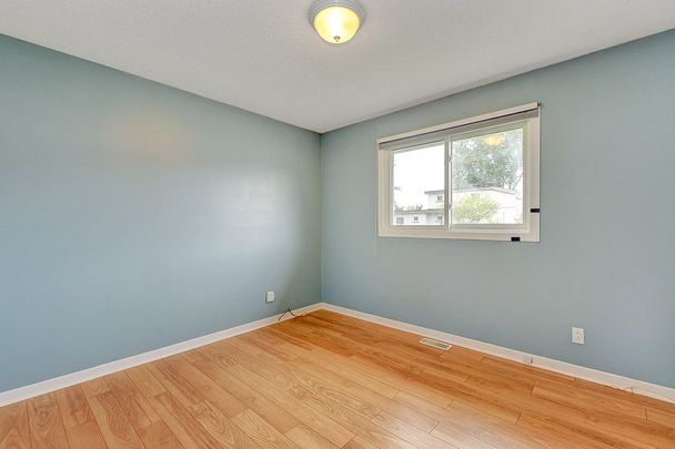 For Lease - 1134 Maisonneuve Street, Orleans - Convent Glen and Area, Ontario - Photo 1