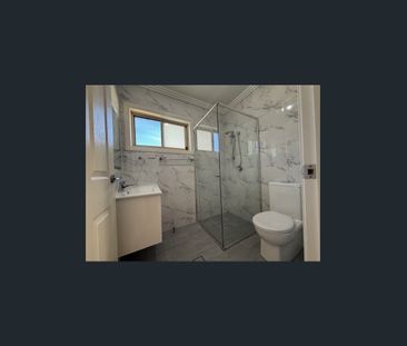 Freestanding Granny Flat with Private Yard (Free Wifi Included) - Photo 5