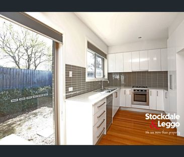 Setting A New Standard For Modern Low Maintenance Living - Photo 1