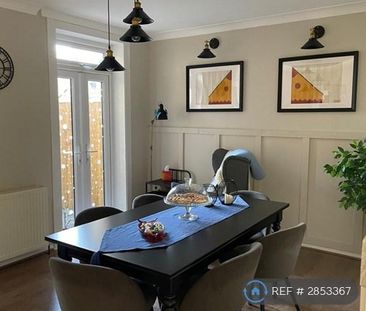 3 bedroom terraced house to rent - Photo 2