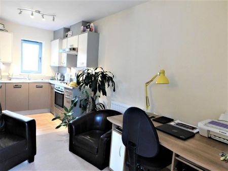 1 bedroom flat to rent - Photo 3