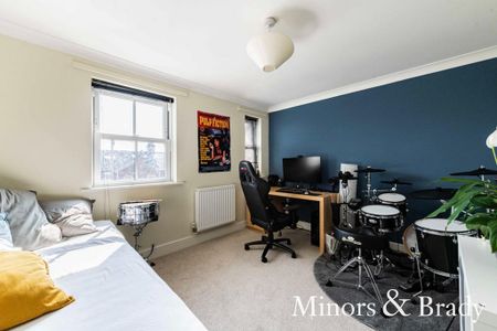 3 bedroom townhouse to rent - Photo 3