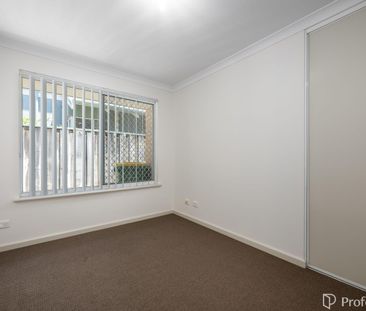 Stunning Family Home Near Lake Richmond - Photo 3