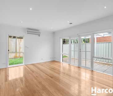 3 Bedroom Home In Quiet Location - Fully Renovated - Photo 1