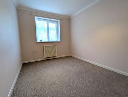 1 bedroom ground floor flat to rent - Photo 2
