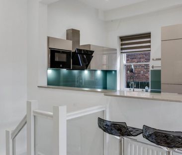 4 bedroom terraced house to rent - Photo 4