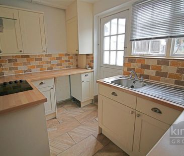 3 Bedroom House - Terraced To Let - Photo 5