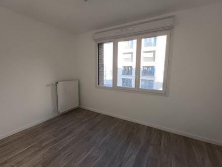 location Appartement T4 DE 78.3m² À BOBIGNY - Photo 5