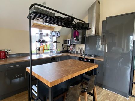 1 Bed Semi-Detached House, Seymour Road, BS16 - Photo 4