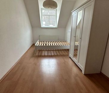 Wohnen im DG - inkl. EBK - Laminat - Bilder folgen in Kürze - Foto 1