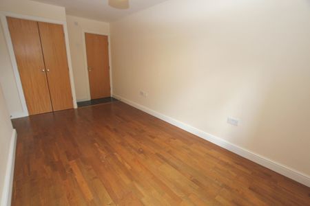 2 Bedroom Flat, Chester - Photo 4