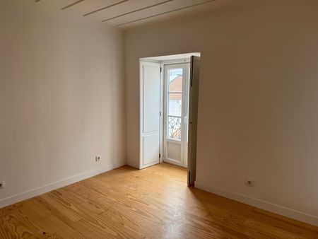 Spacious study apartment in Rua do Benformoso - Photo 5