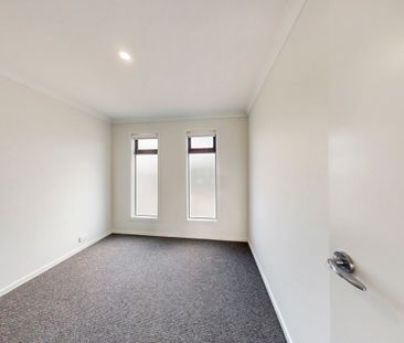 7 Bodega Walk, Brookfield VIC 3338 - Townhouse For Rent | Domain - Photo 4