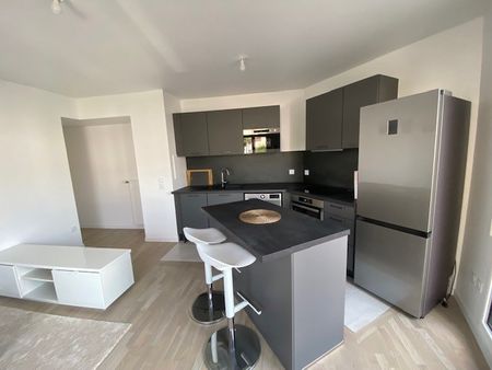 2 pièces - Meublé - 45 m² - 2ème étage - Colocation non autorisée - Photo 2