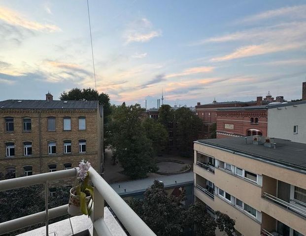 Wohnung zur Miete in Kreuzberg mit Blick auf den Fernsehturm - Foto 1