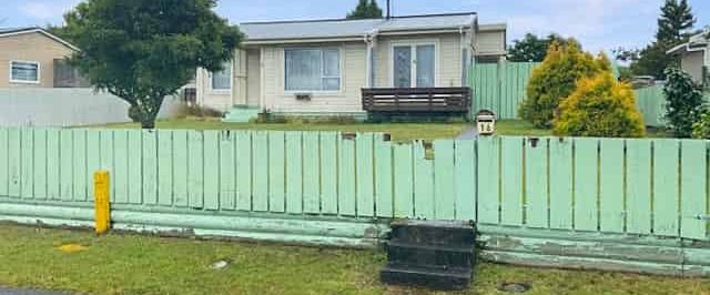 TOKOROA - 3 BEDROOM - Photo 1