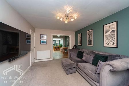 Faulkner Crescent, Lytham St. Annes, Lancashire, FY8 - Photo 4