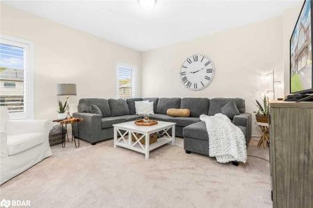 For Lease - 214 Isabella Drive, Orillia, Ontario - Photo 2