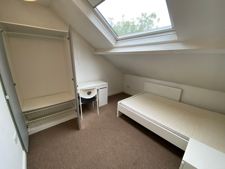 5 bedroom flat to rent - Photo 5