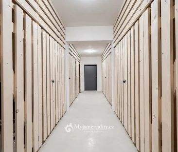 Pronájem novostavby bytu 2+kk s parkovacím stáním, 48 m - Photo 1