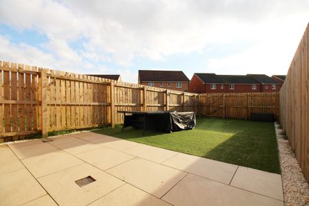 Broomfield Crescent, Barmulloch, Glasgow - Photo 3