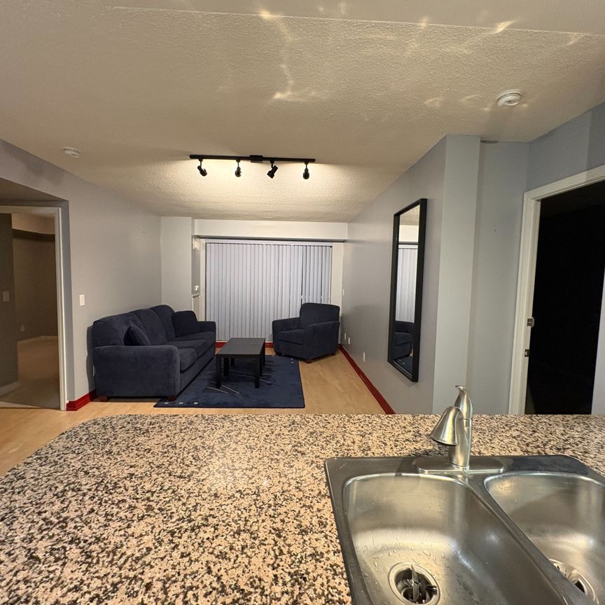 For Lease - 1403 Royal York Road Unit# 610, Toronto, Ontario - Photo 1