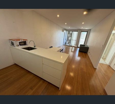 Fully Furnished-L3B/791-795 Botany Road, Rosebery, NSW 2018 - Photo 2