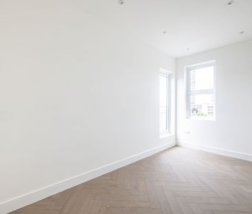 To Let 2 Bedroom Apartment - Photo 3