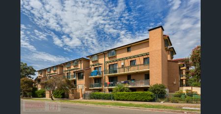 100 meters to Westfield Shopping Centre - Photo 2