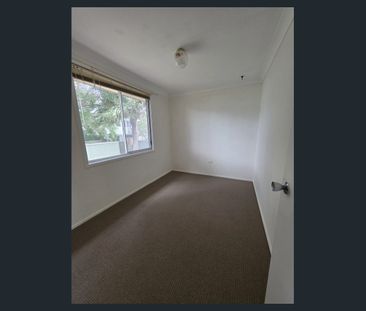 LOW MAINTENANCE FAMILY HOME IN QUALITY STREET - Photo 6