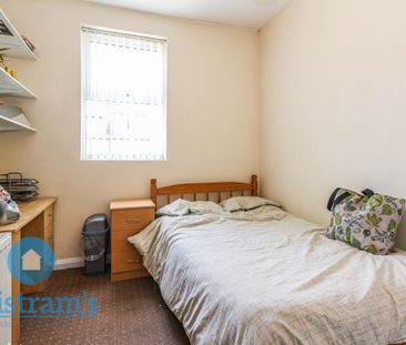 3 bed Mid Terraced House for Rent - Photo 5