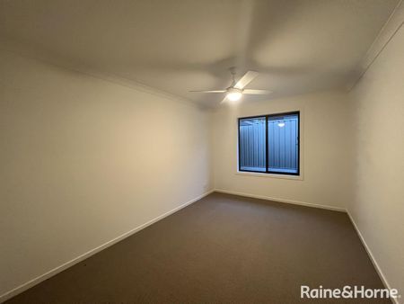 Beautiful 4-Bedroom Family Home in Aspire Estate! - Photo 2
