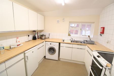 St. Botolphs Street, Colchester - Photo 5